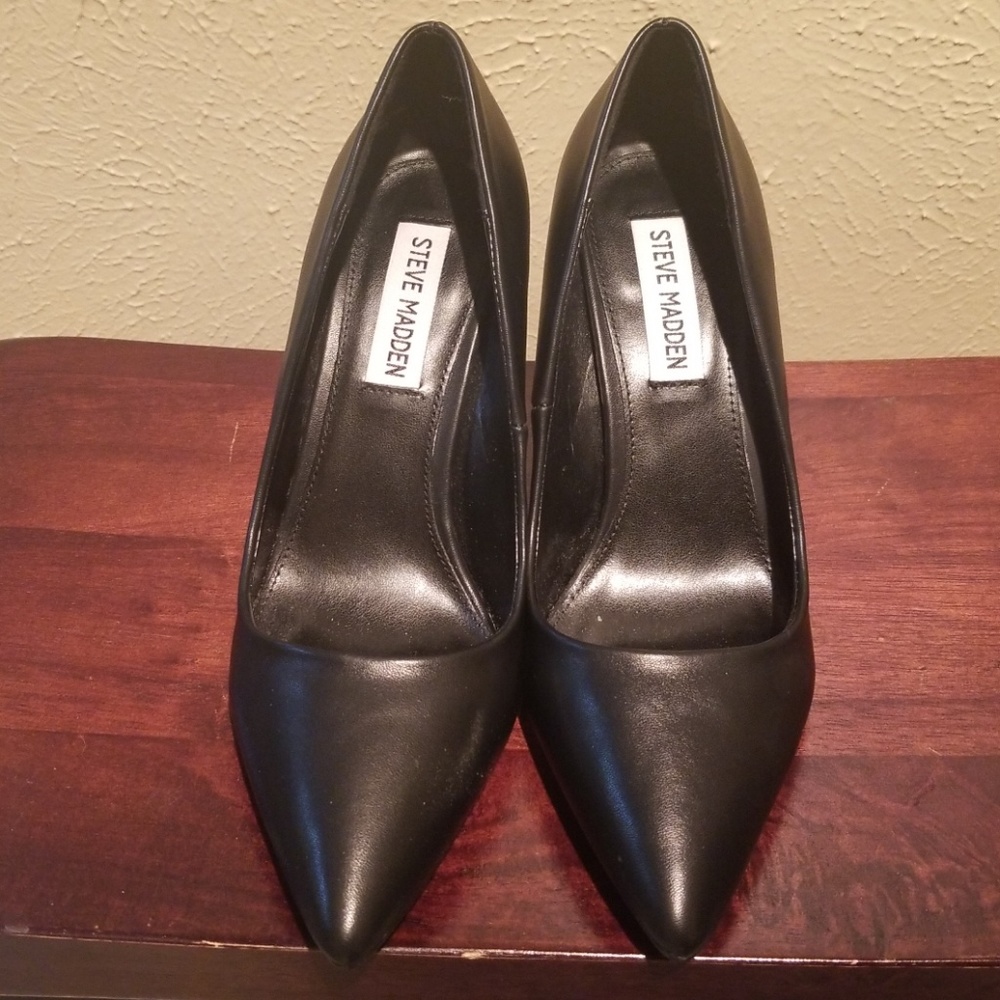 Steve Madden Pumps NWOT